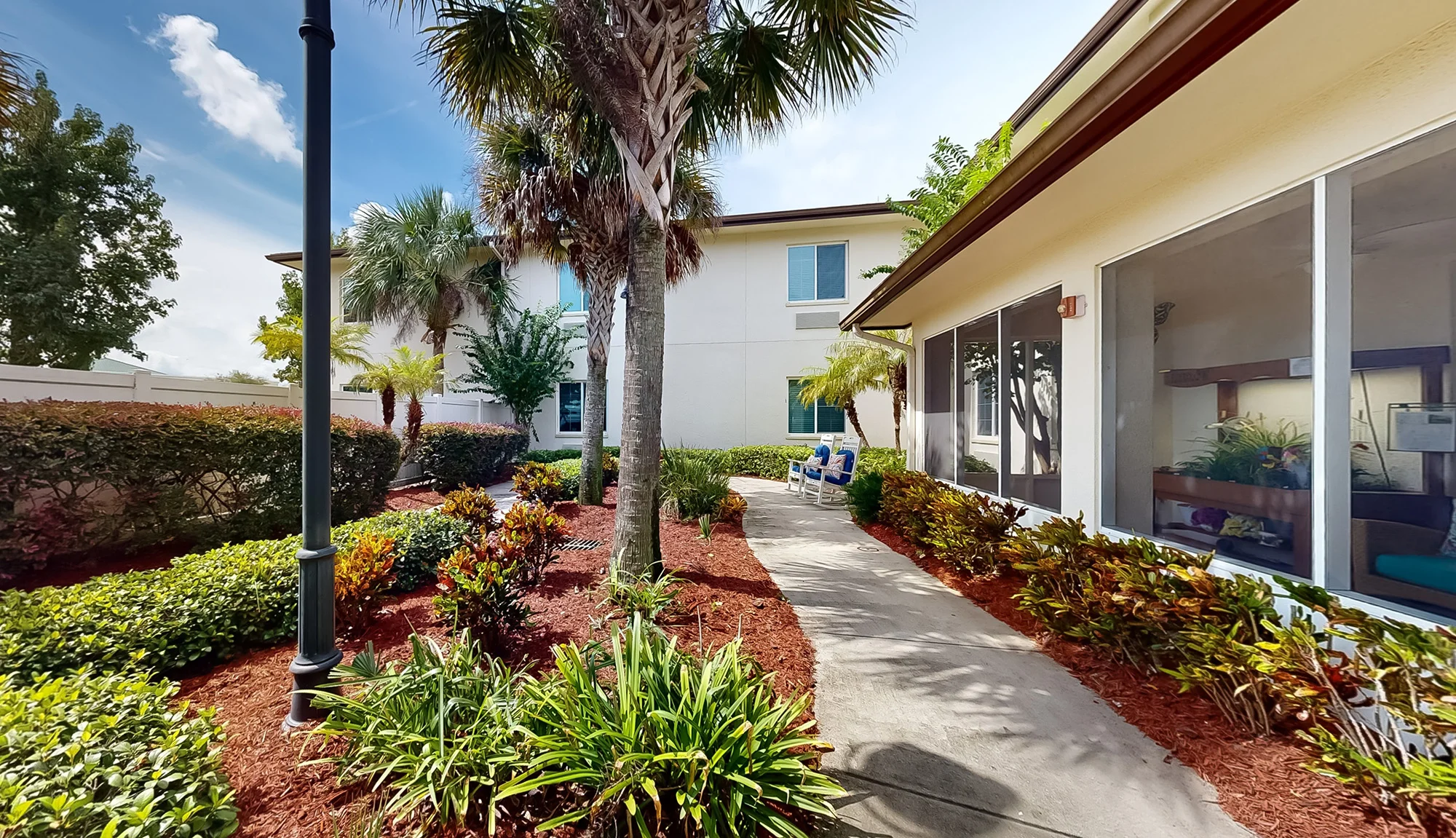 pano zoom MC COURTYARD