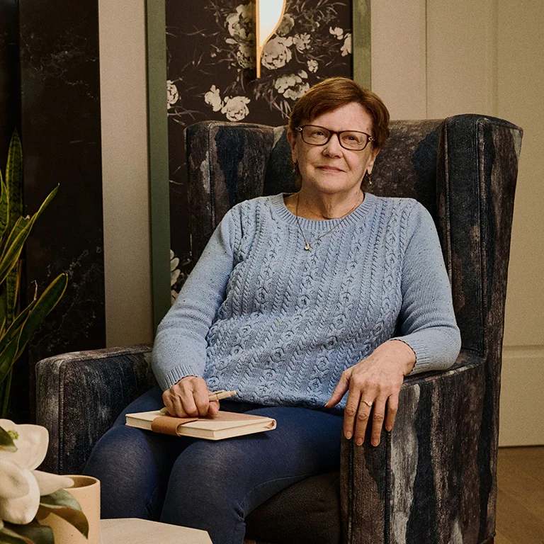 251008 AR Legend Revelle Distinctive FIREPLACE 1301