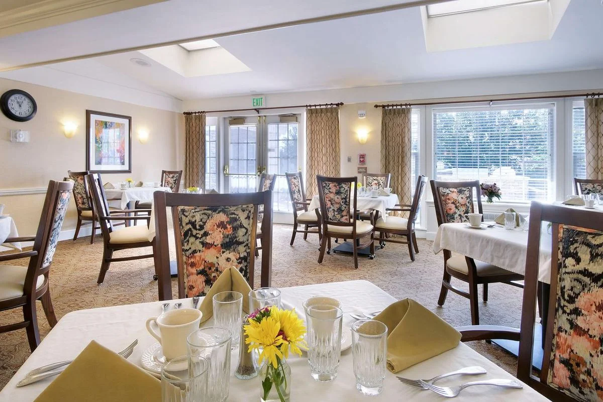 63218 sunriseuniversitypark 7546 dining