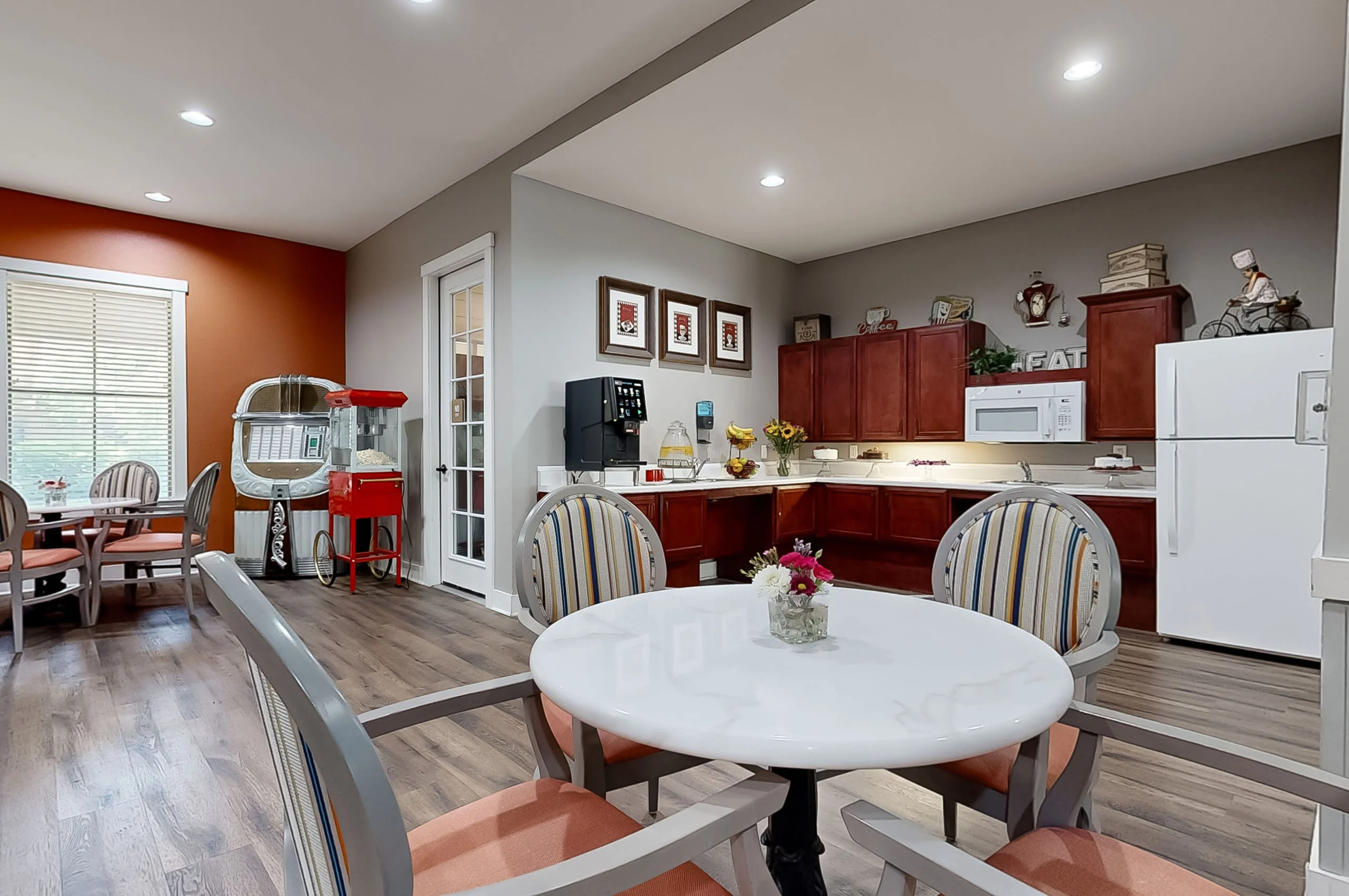 pano zoom bistro 2560x1700 8