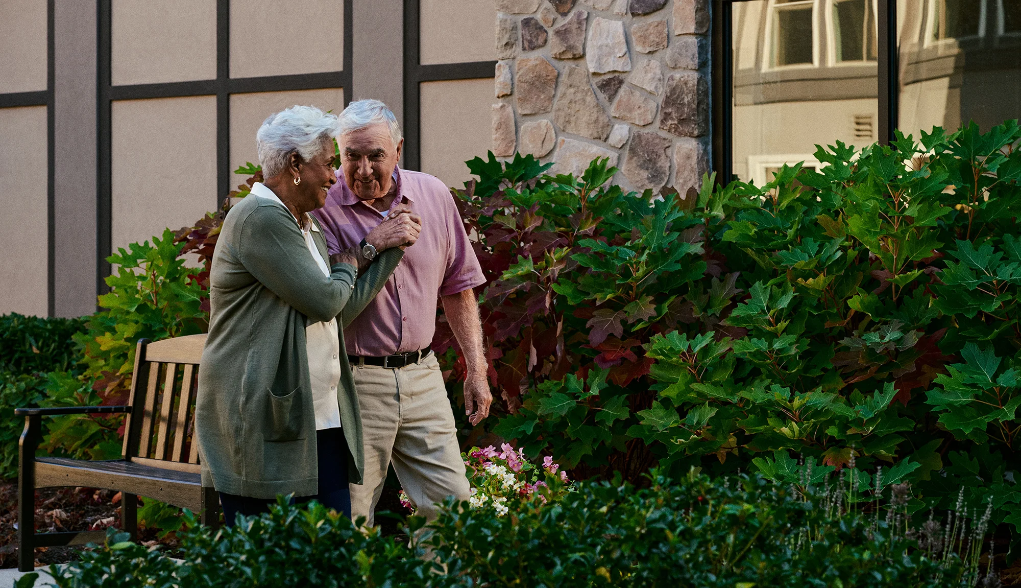 251008 AR Legend Revelle Distinctive OUTDOOR 1839 4