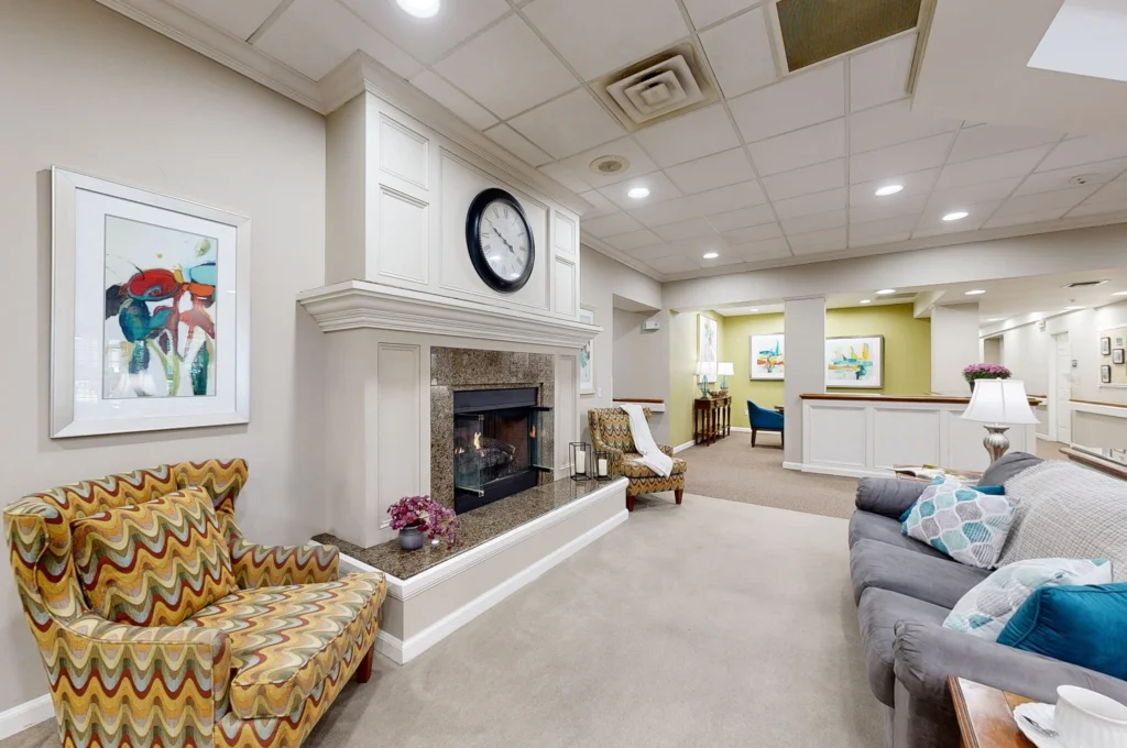 pano_zoom-living-room_2560x1700