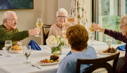 251008 AR Legend Revelle Distinctive DINING 0800 1 446 253