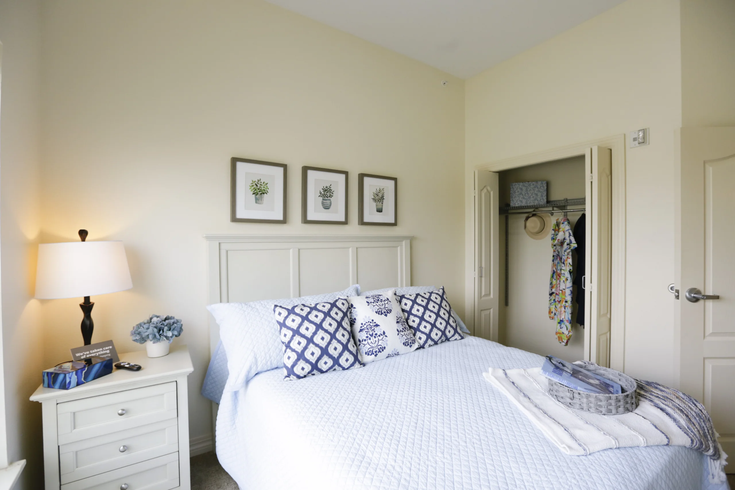 REGENT ModelAptShoot Bedroom 02 scaled