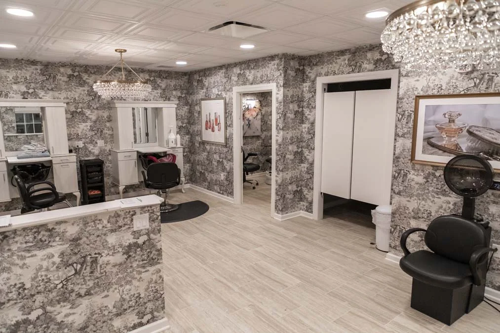 AC Salon 4